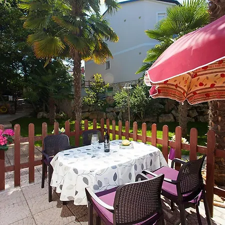 Apartman Oliveto *